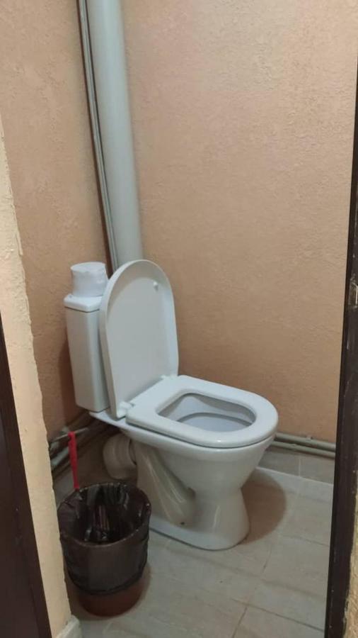 Атлант Hotel Bisjkek Buitenkant foto